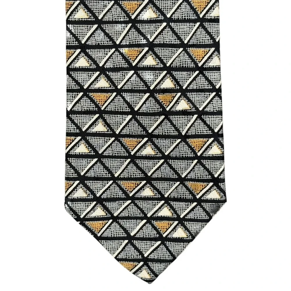 Brioni 100% Silk Necktie Mens Gray Gold Geometric Handmade Italy Tie 4x61